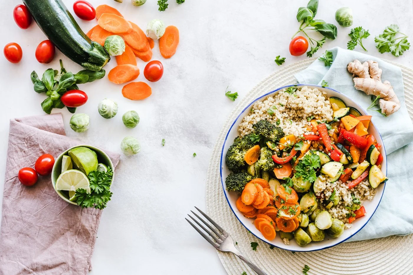 Foto stok ilustrasi artikel Healthy Eating for a Stronger You